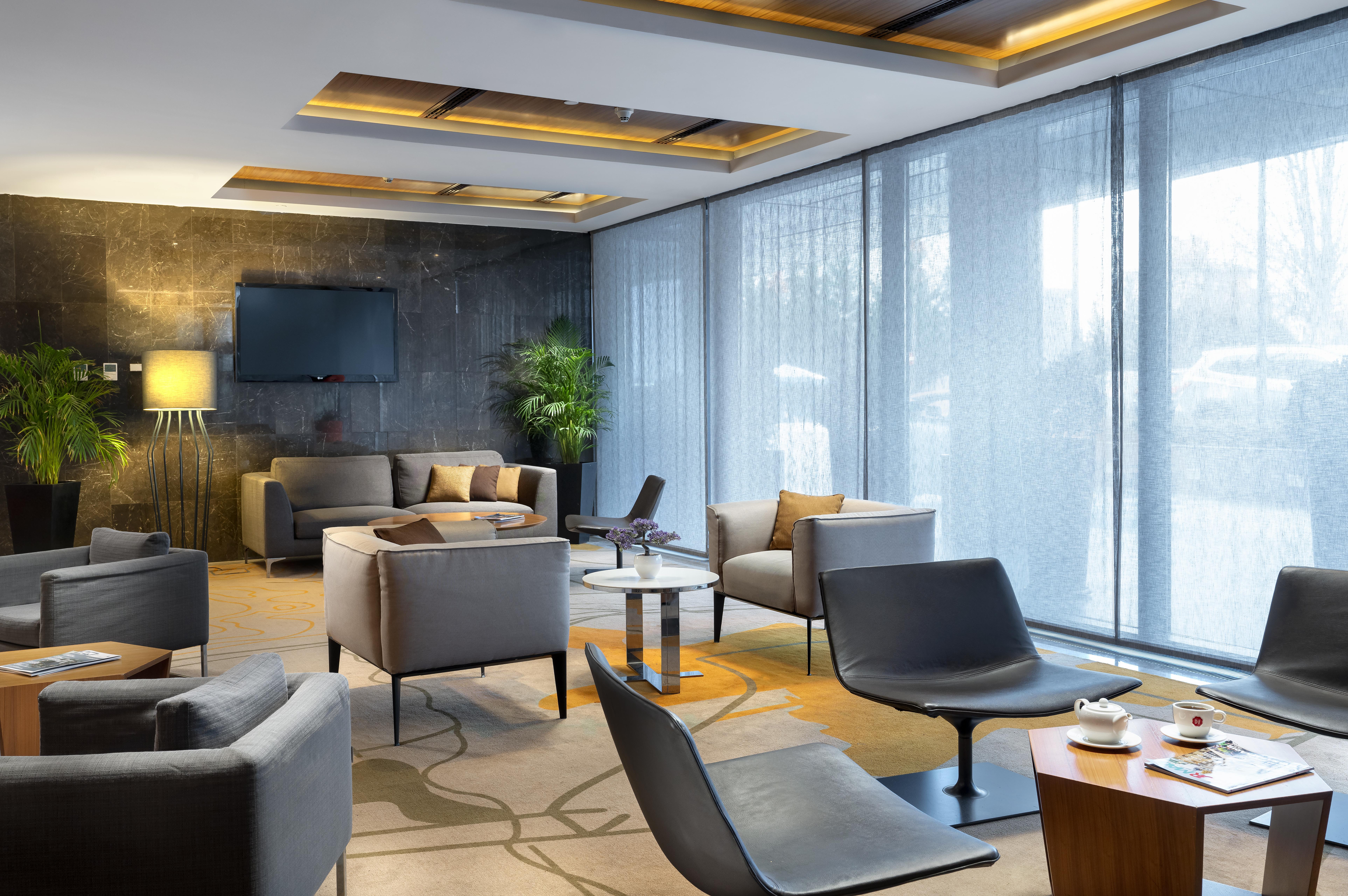 Radisson Blu Hotel Istanbul Asia Istambul Exterior foto The lounge at the airport