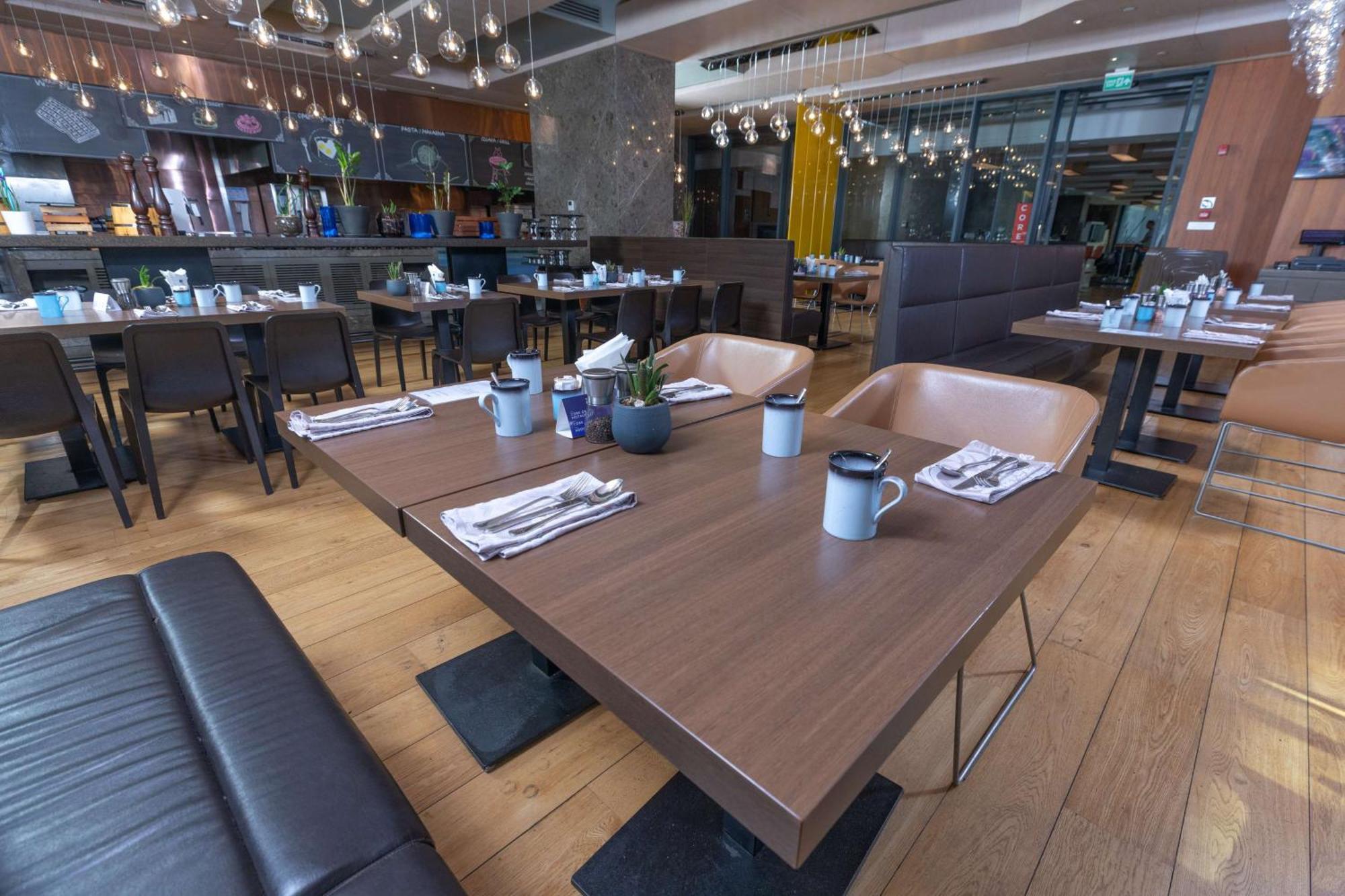 Radisson Blu Hotel Istanbul Asia Istambul Exterior foto The interior of the restaurant