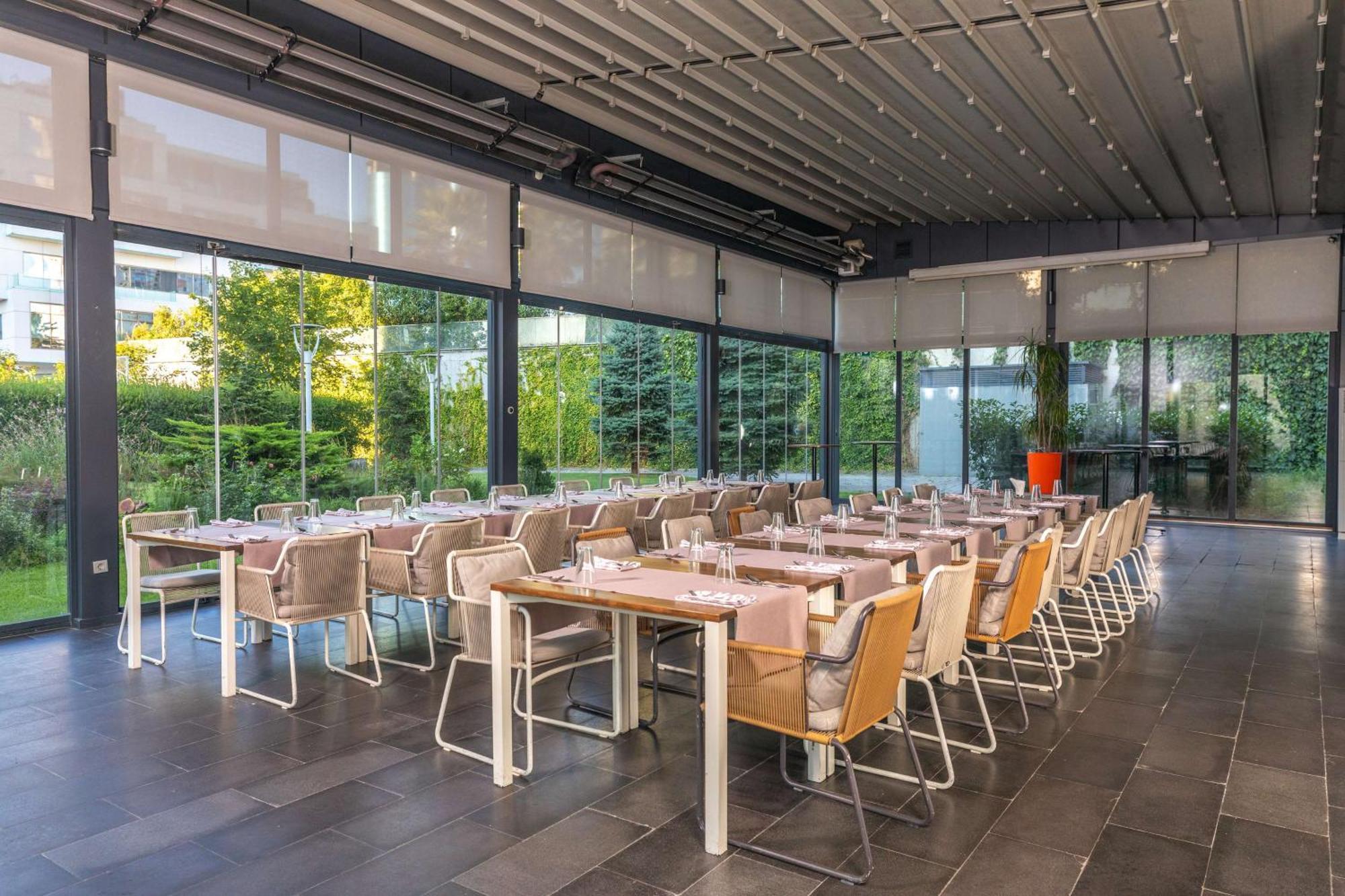 Radisson Blu Hotel Istanbul Asia Istambul Exterior foto Restaurant